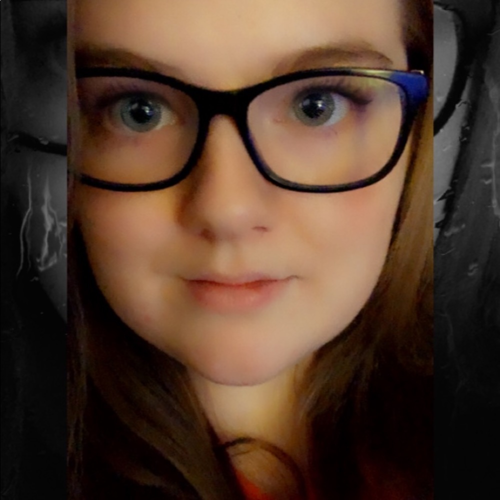 Meet your Posher, Dana